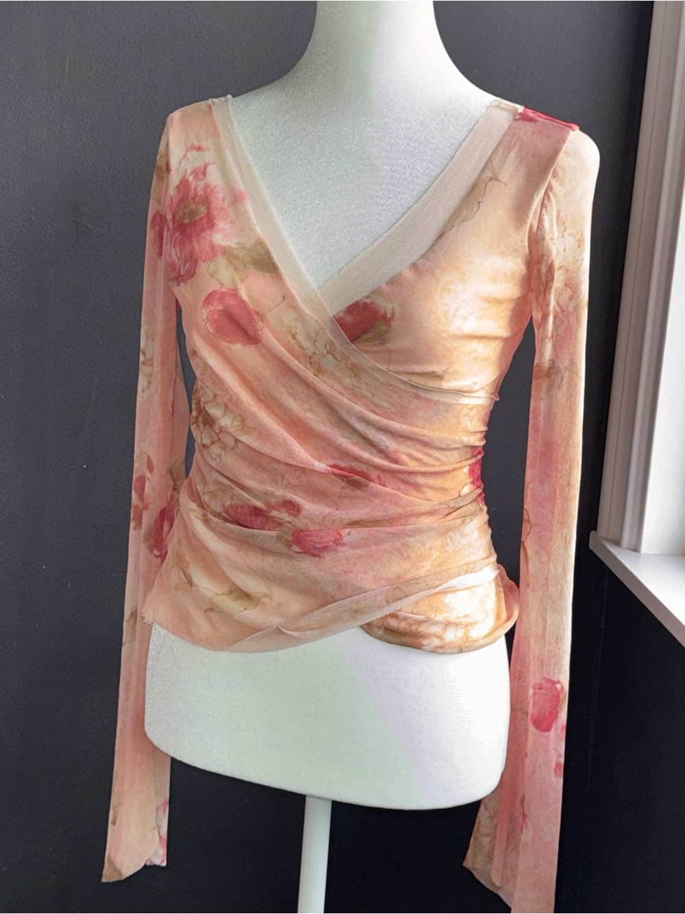 Express Peach-Pink Floral Wrap Top - Picture 4 of 6